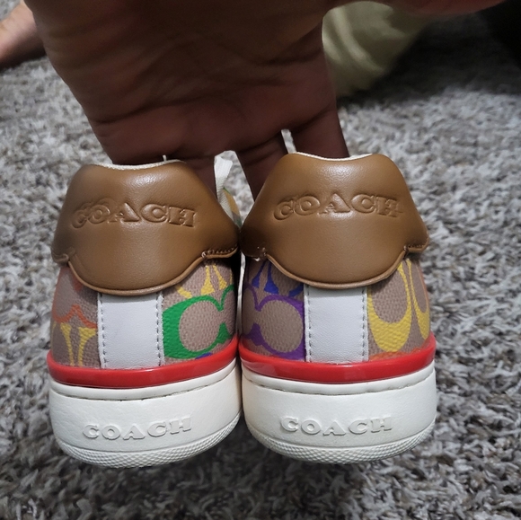 Coach Shoe - Picture 4 of 6